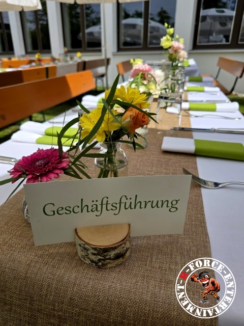 Bild 1 von 50